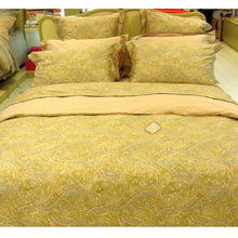 馨亭家紡百盛購物中心 碎花床品點(diǎn)亮家居生活